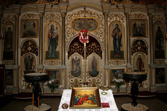 Иконостас оснабричког храма